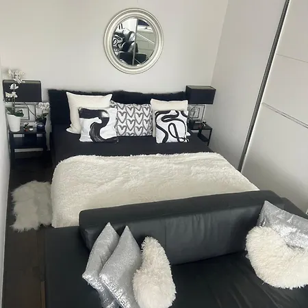 Executive Location & Fast Free Wi-fi & Ac & Parking * Zúrich