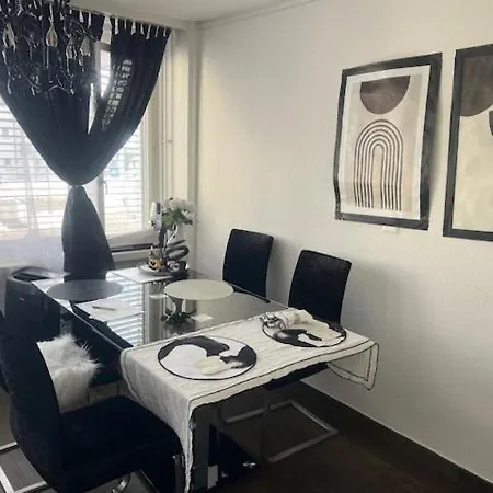 Executive Location & Fast Free Wi-fi & Ac & Parking